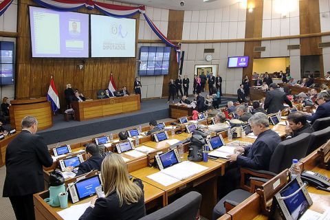 Presidente Latorre ahorró G. 17 mil millones y solicitó re direccionar esos recursos a Salud y Educación