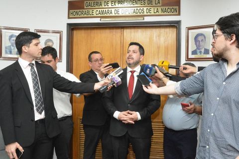 Hidrovía: “Unificar fuerzas políticas y utilizar todos los canales diplomáticos”