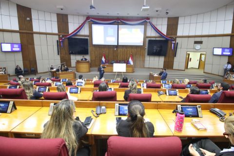 Masiva participación en capacitación sobre Código de Ética en la Cámara de Diputados