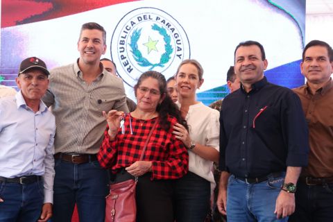 Soluciones habitacionales cumplen el sueño de la casa propia y generan gran movimiento económico en Caaguazú