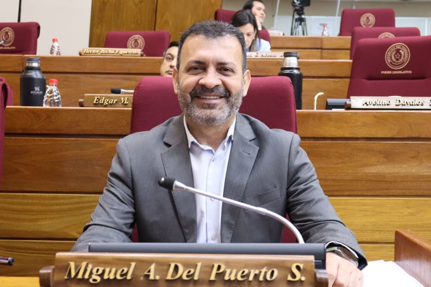 Presidente de Diputados ratifica compromiso con la educación durante jornada gubernamental en Cordillera