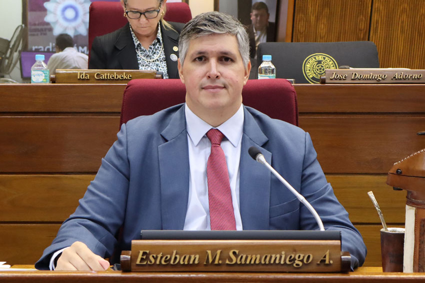 Presidente de Diputados ratifica compromiso con la educación durante jornada gubernamental en Cordillera