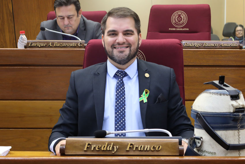 Presidente de Diputados ratifica compromiso con la educación durante jornada gubernamental en Cordillera