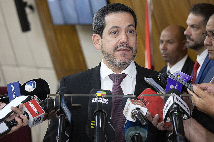 Presidente de Diputados ratifica compromiso con la educación durante jornada gubernamental en Cordillera