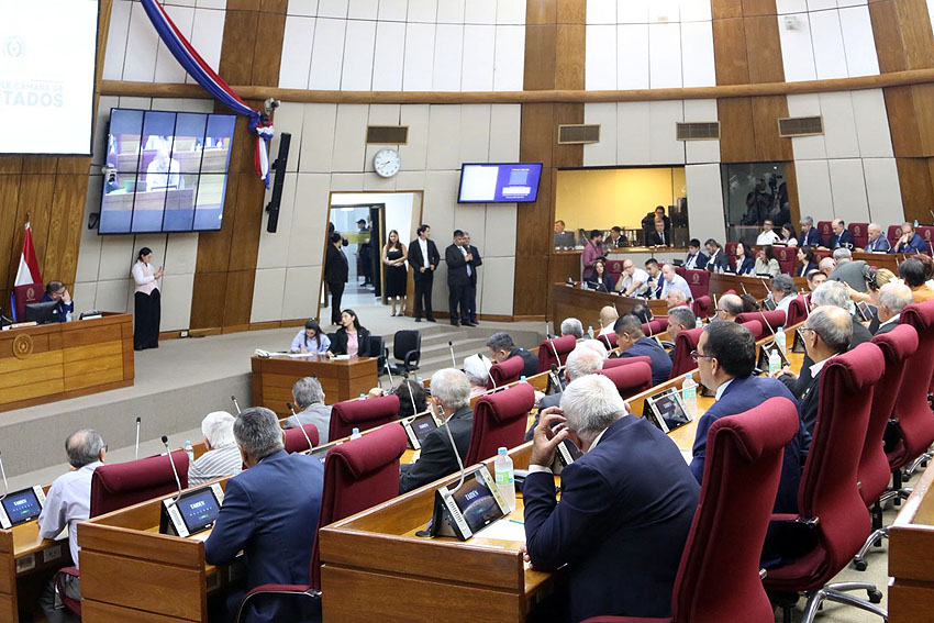 Presidente de Diputados ratifica compromiso con la educación durante jornada gubernamental en Cordillera