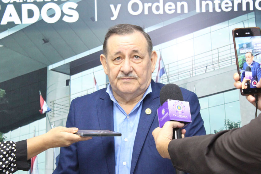 Presidente de Diputados ratifica compromiso con la educación durante jornada gubernamental en Cordillera