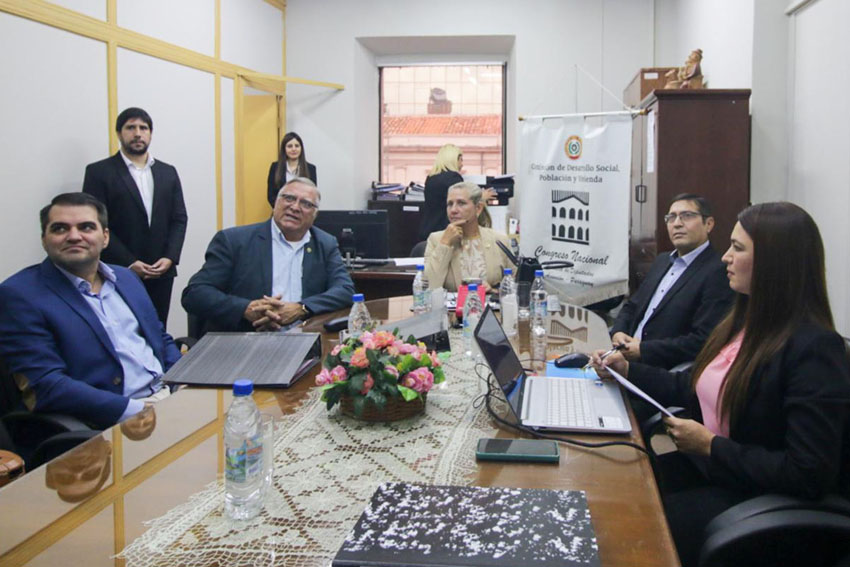 Presidente de Diputados ratifica compromiso con la educación durante jornada gubernamental en Cordillera