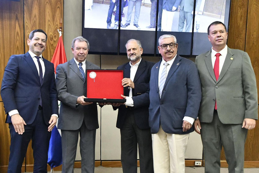 Presidente de Diputados ratifica compromiso con la educación durante jornada gubernamental en Cordillera
