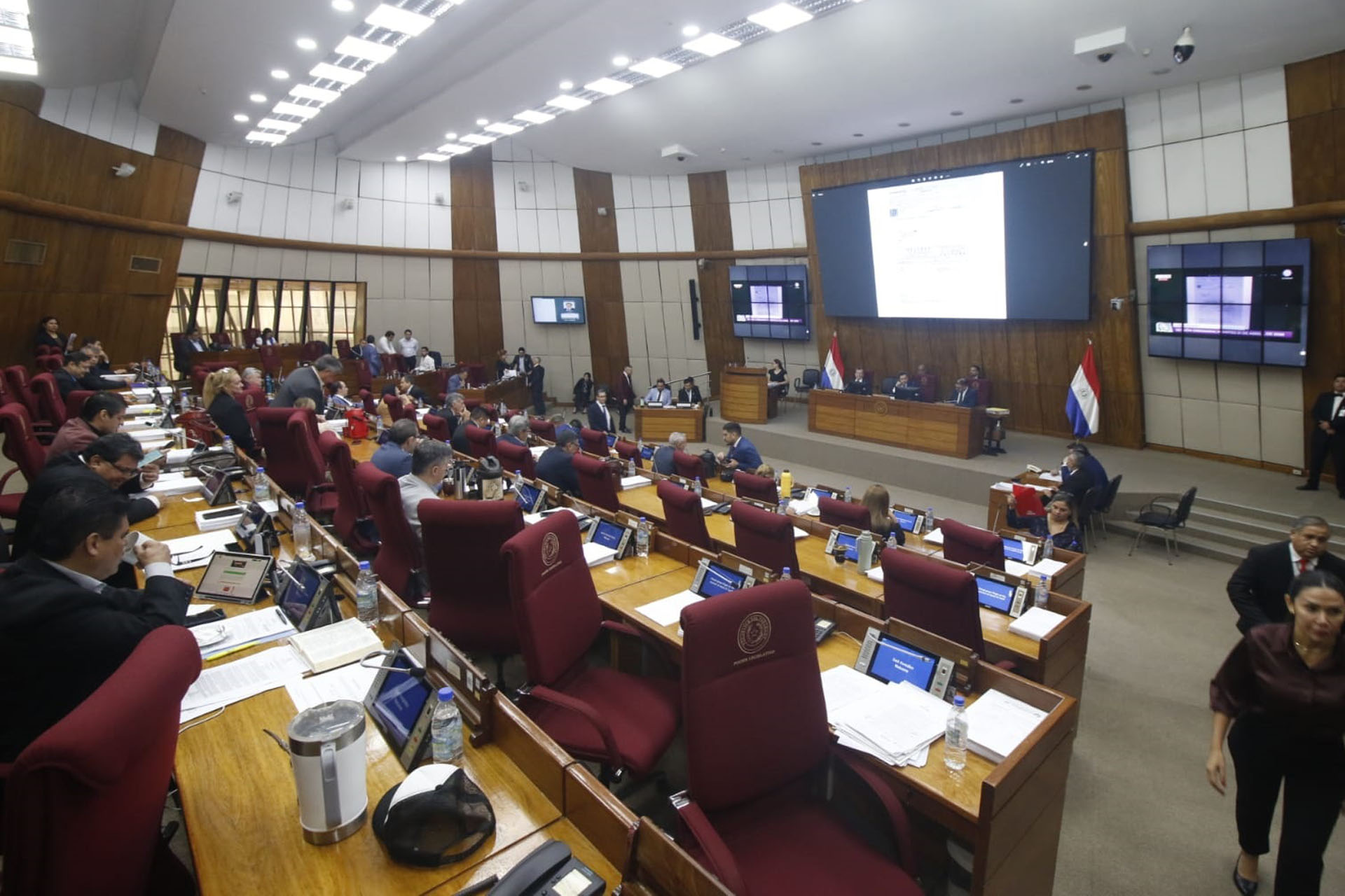 Presidente de Diputados ratifica compromiso con la educación durante jornada gubernamental en Cordillera