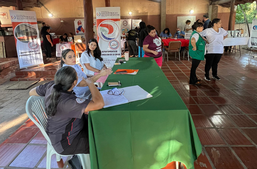 Presidente de Diputados ratifica compromiso con la educación durante jornada gubernamental en Cordillera