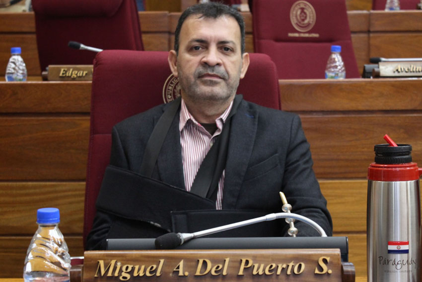 Presidente de Diputados ratifica compromiso con la educación durante jornada gubernamental en Cordillera