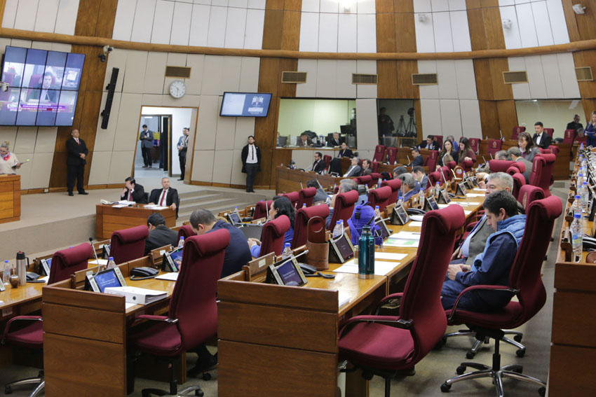 Presidente de Diputados ratifica compromiso con la educación durante jornada gubernamental en Cordillera