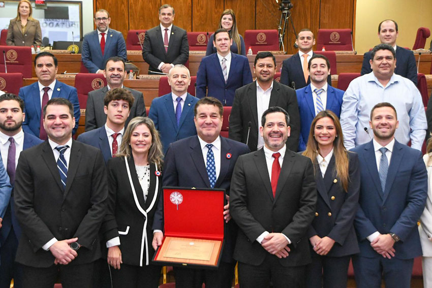 Presidente de Diputados ratifica compromiso con la educación durante jornada gubernamental en Cordillera