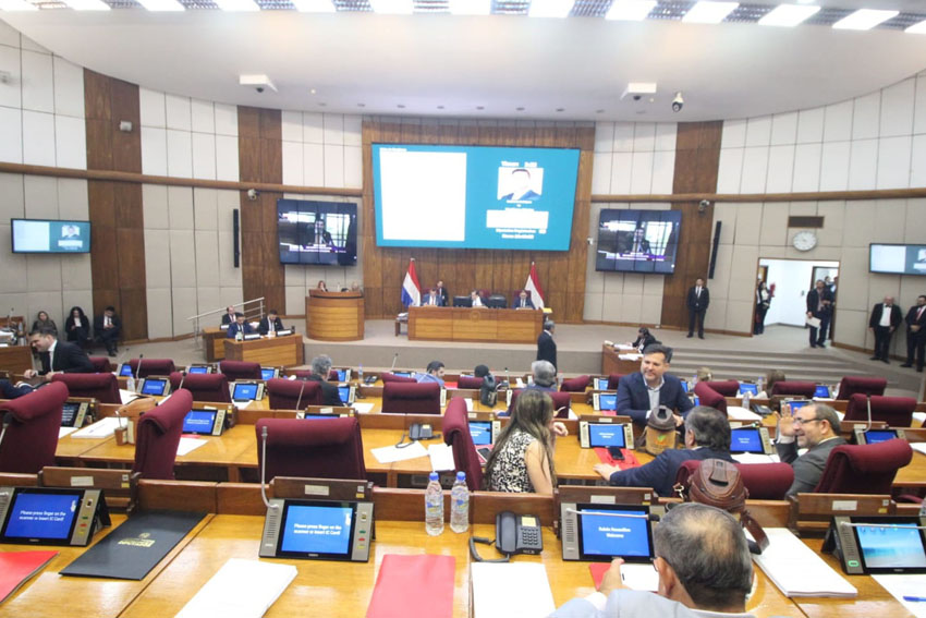 Presidente de Diputados ratifica compromiso con la educación durante jornada gubernamental en Cordillera