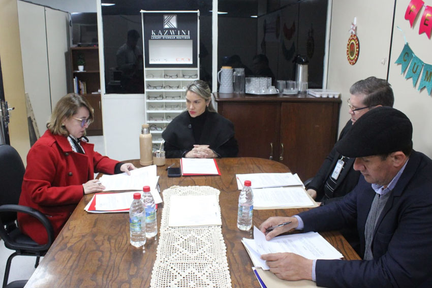 Presidente de Diputados ratifica compromiso con la educación durante jornada gubernamental en Cordillera