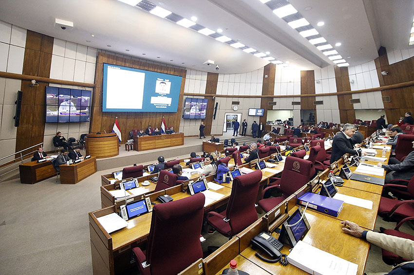 Presidente de Diputados ratifica compromiso con la educación durante jornada gubernamental en Cordillera
