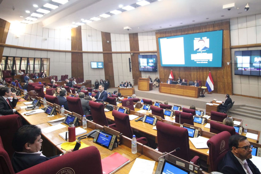 Presidente de Diputados ratifica compromiso con la educación durante jornada gubernamental en Cordillera