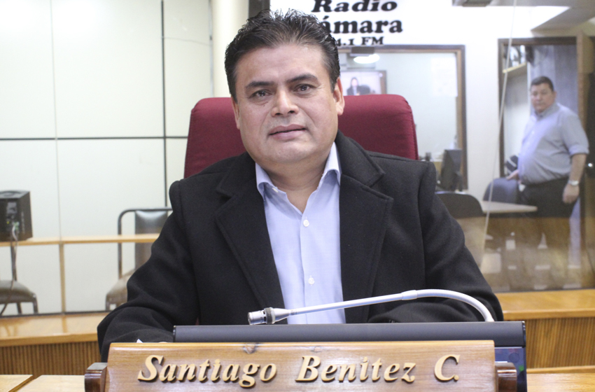 Presidente de Diputados ratifica compromiso con la educación durante jornada gubernamental en Cordillera