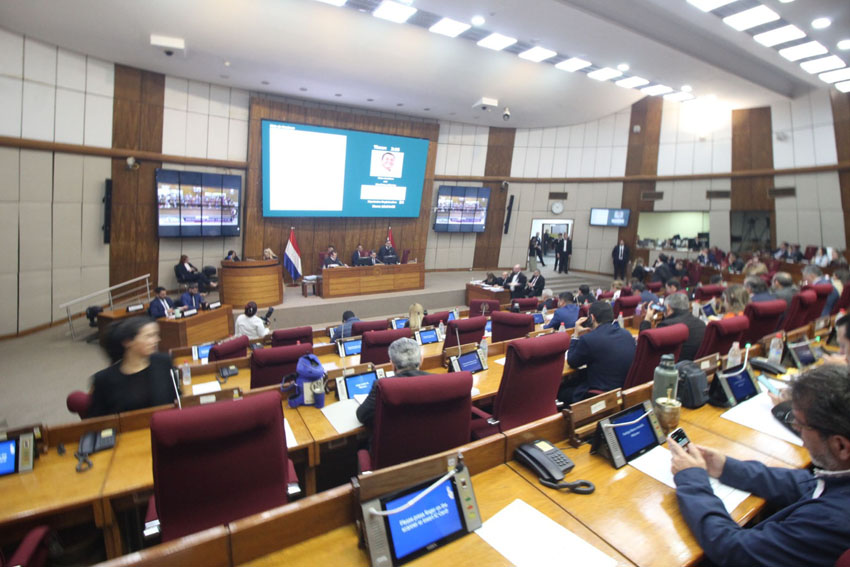 Presidente de Diputados ratifica compromiso con la educación durante jornada gubernamental en Cordillera