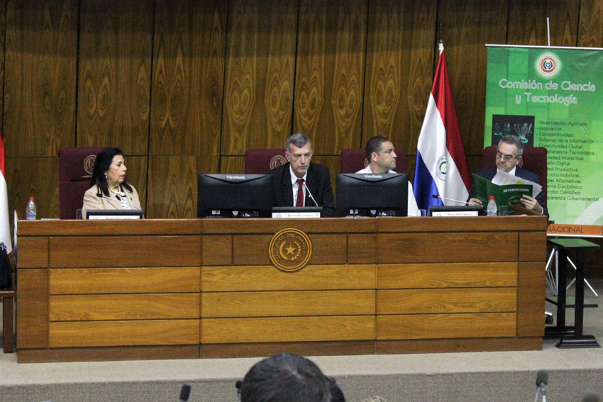 Presidente de Diputados ratifica compromiso con la educación durante jornada gubernamental en Cordillera