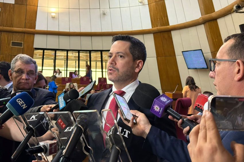 Presidente de Diputados ratifica compromiso con la educación durante jornada gubernamental en Cordillera